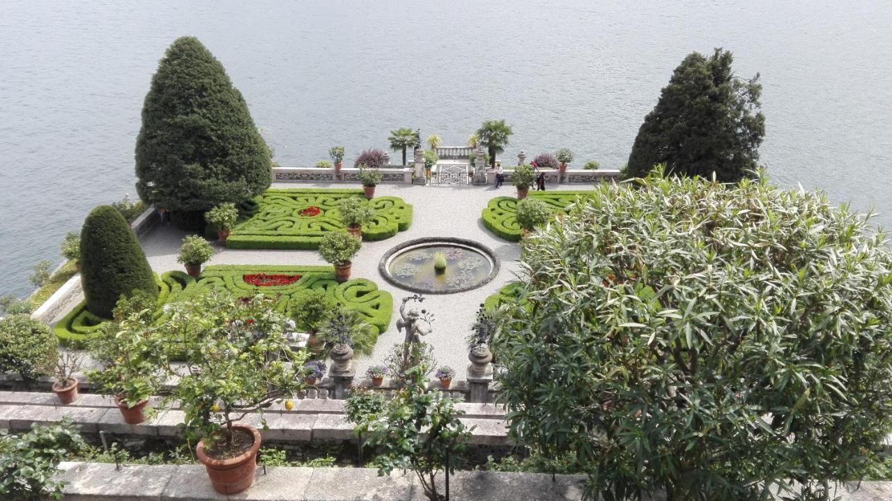 Giardino Appartement Porto Valtravaglia Buitenkant foto